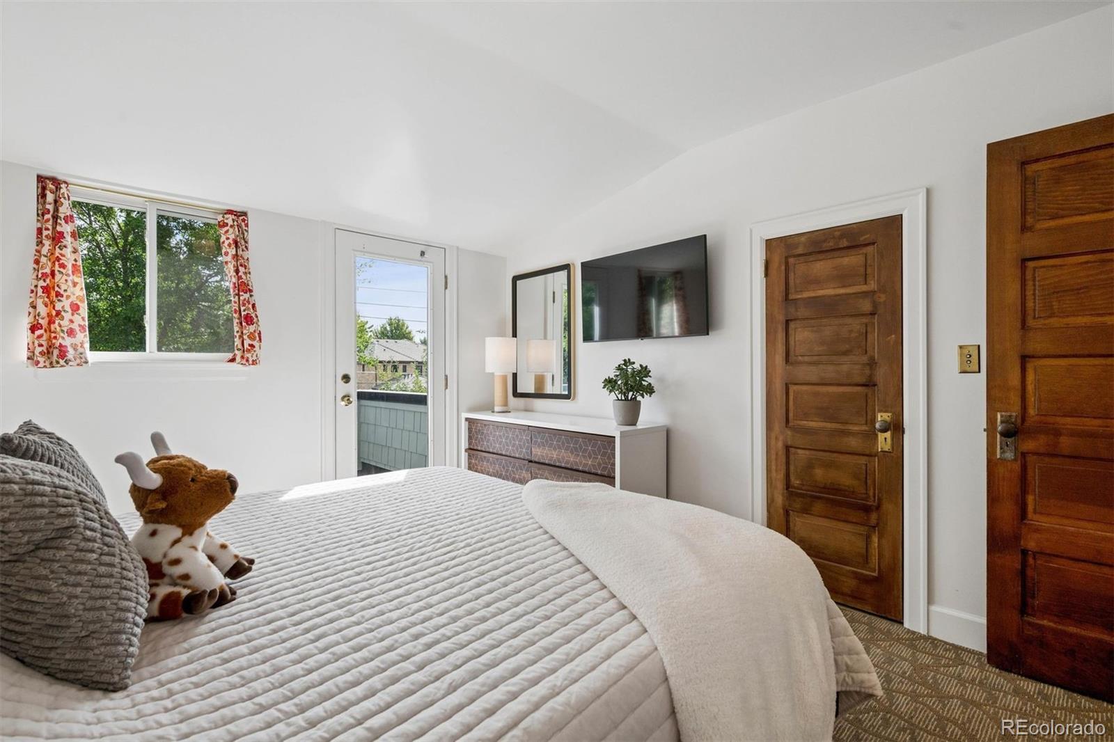MLS Image #17 for 2324 s columbine street,denver, Colorado