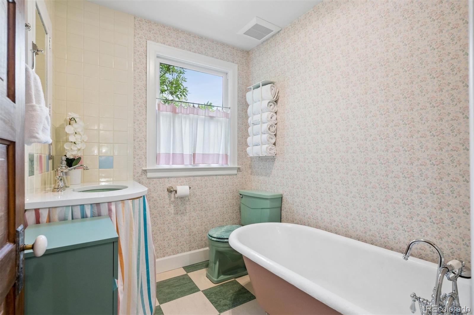 MLS Image #20 for 2324 s columbine street,denver, Colorado