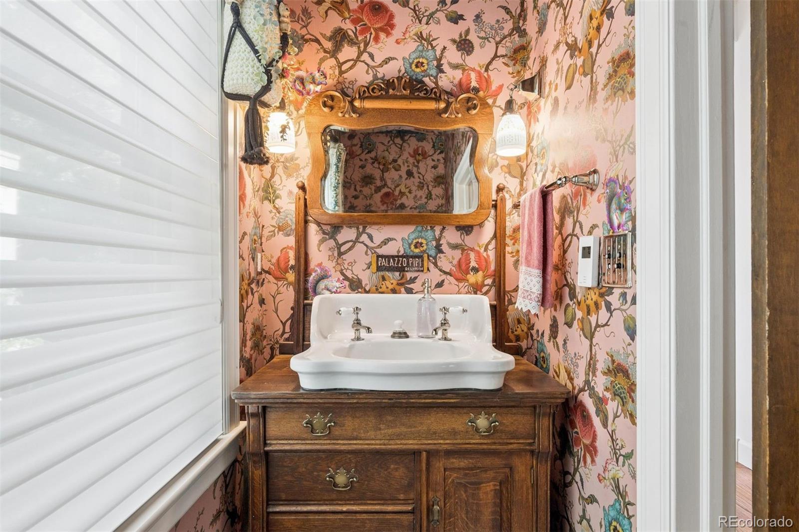 MLS Image #8 for 2324 s columbine street,denver, Colorado
