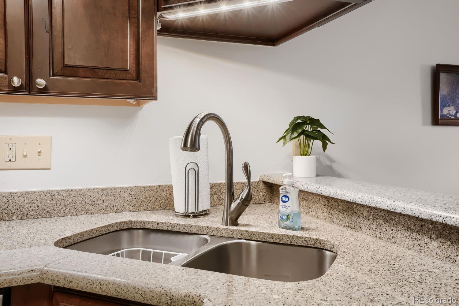 MLS Image #11 for 3465 s poplar street,denver, Colorado