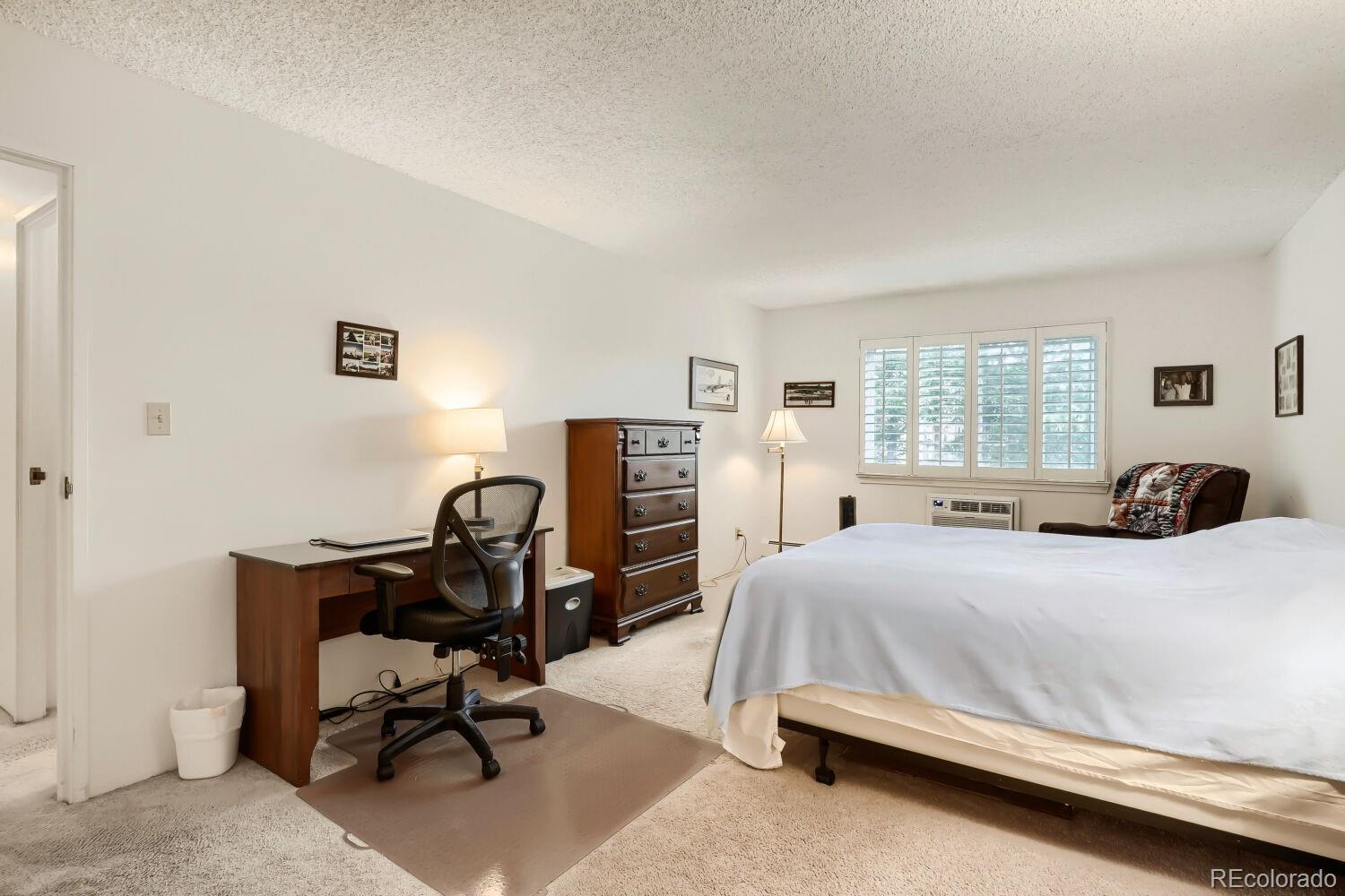 MLS Image #16 for 3465 s poplar street,denver, Colorado