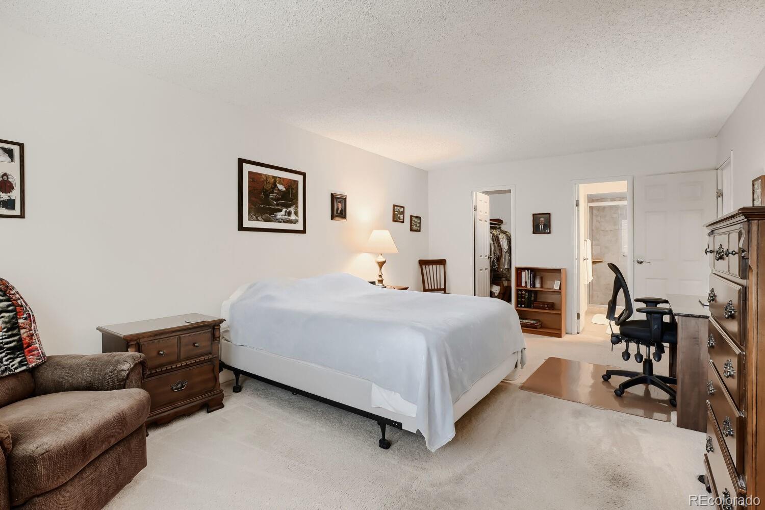 MLS Image #18 for 3465 s poplar street,denver, Colorado