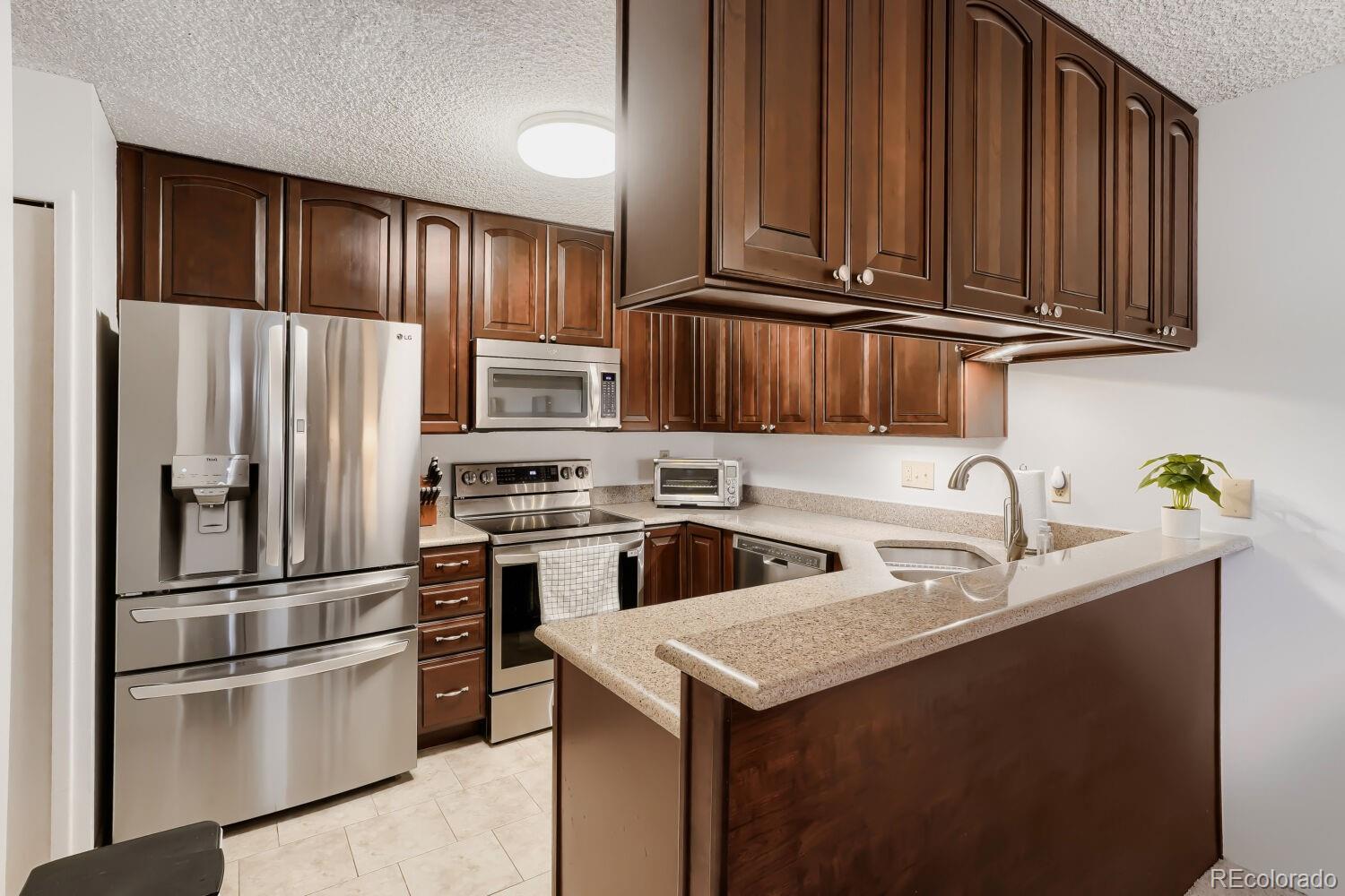 MLS Image #6 for 3465 s poplar street,denver, Colorado