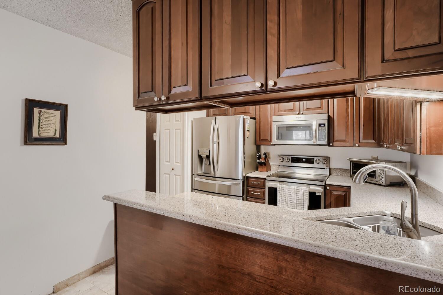 MLS Image #7 for 3465 s poplar street,denver, Colorado