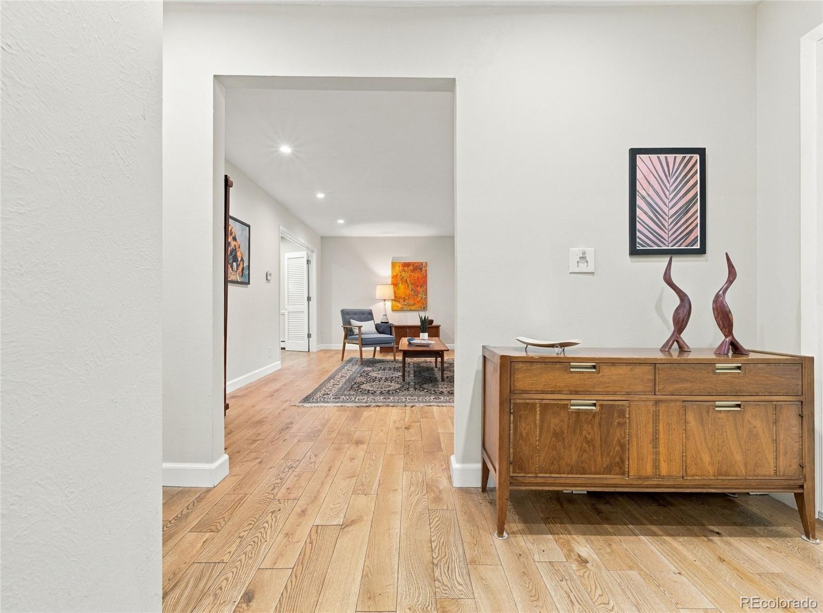 MLS Image #6 for 6528 e milan place,denver, Colorado