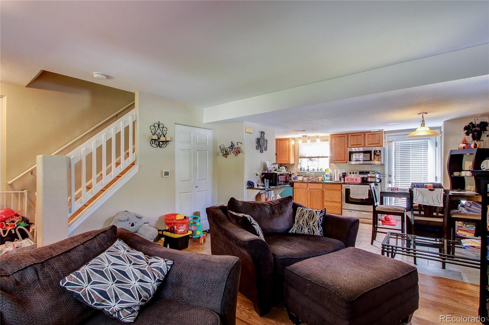 MLS Image #4 for 6301 w byers place,lakewood, Colorado