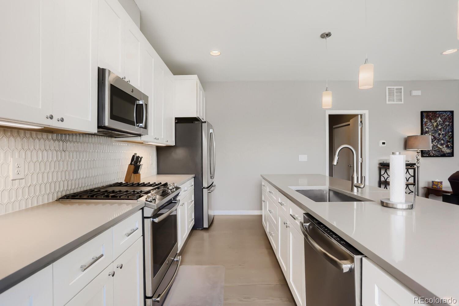 MLS Image #14 for 5232  stuart street,denver, Colorado