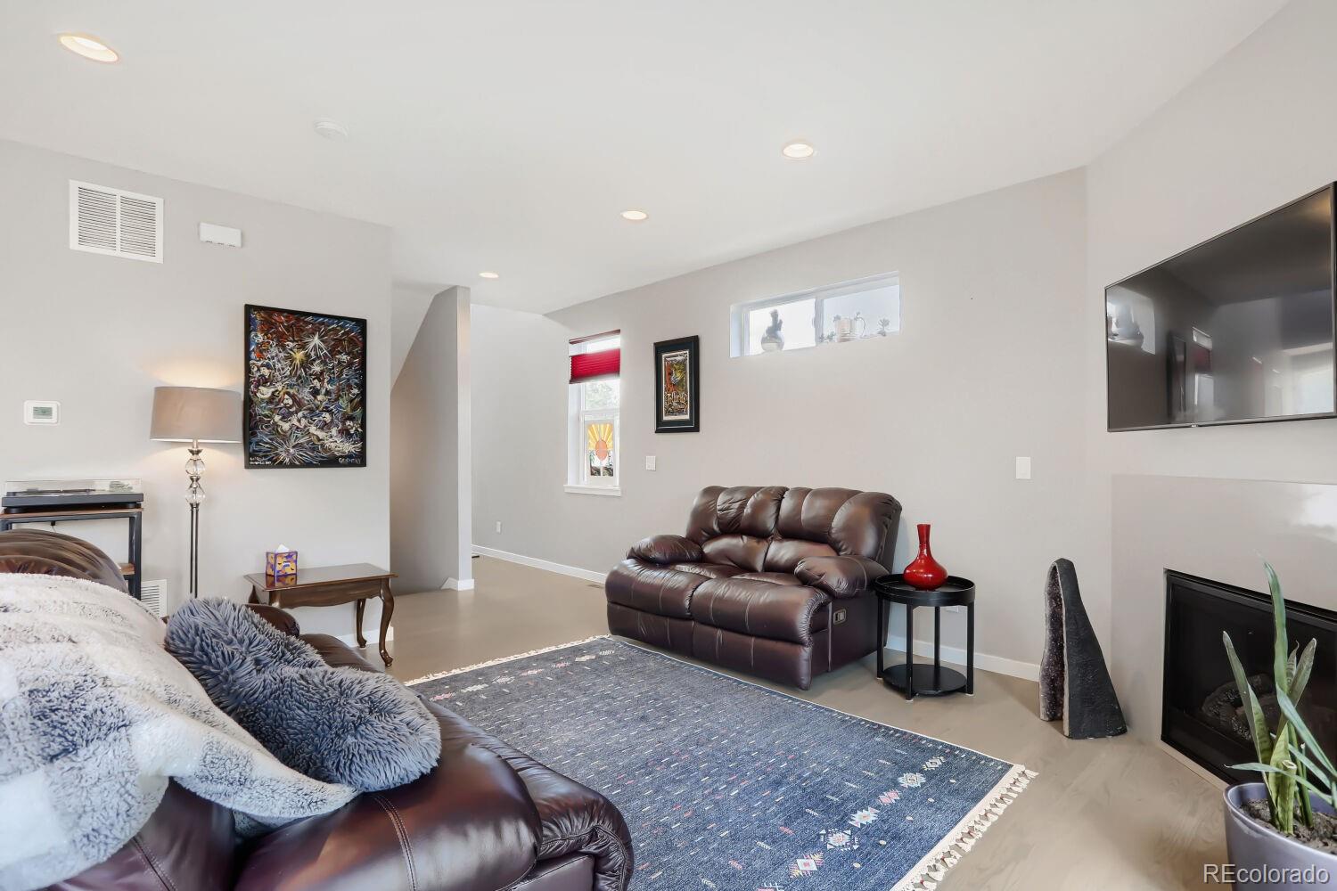 MLS Image #9 for 5232  stuart street,denver, Colorado