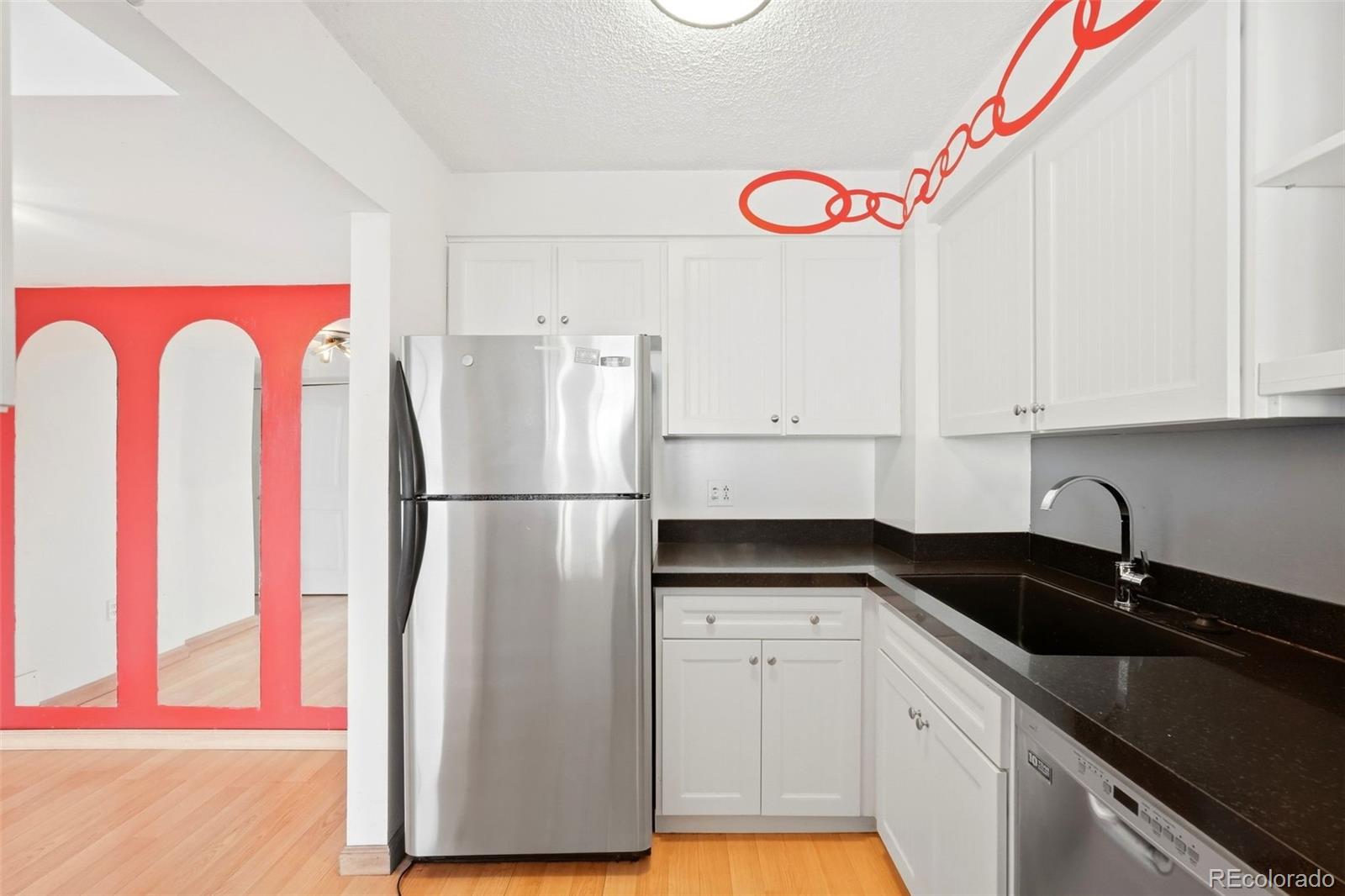 MLS Image #13 for 740 n pearl street,denver, Colorado