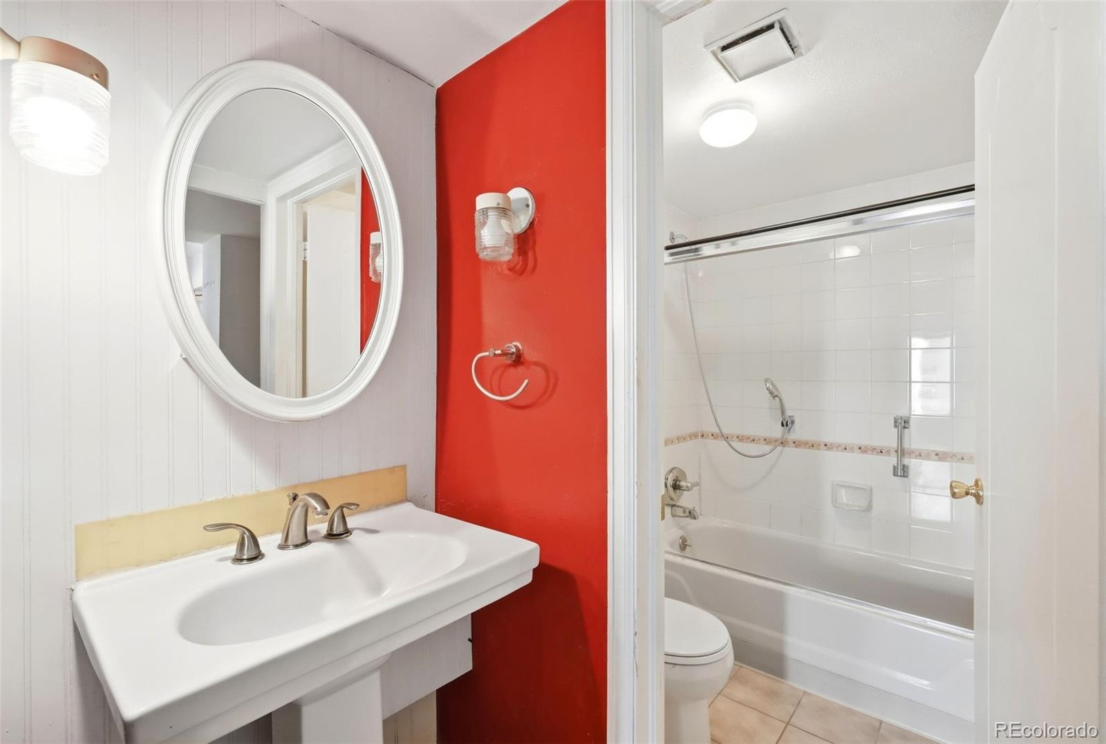 MLS Image #17 for 740 n pearl street,denver, Colorado