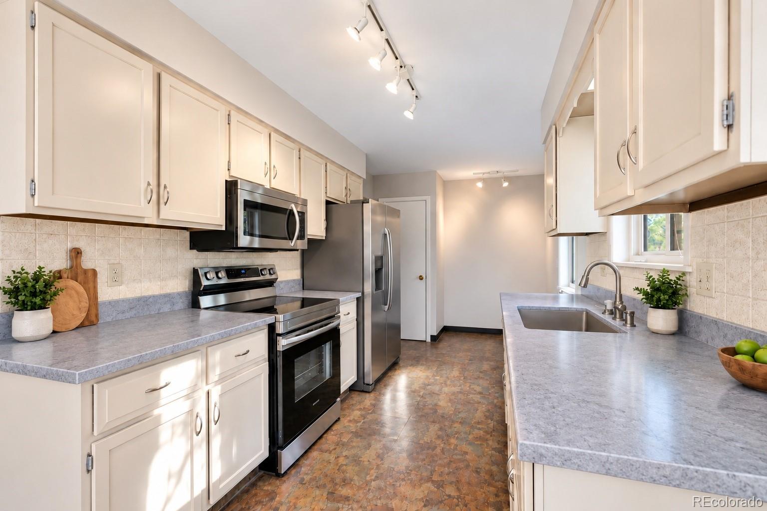 MLS Image #2 for 5915  mercury ,fort collins, Colorado