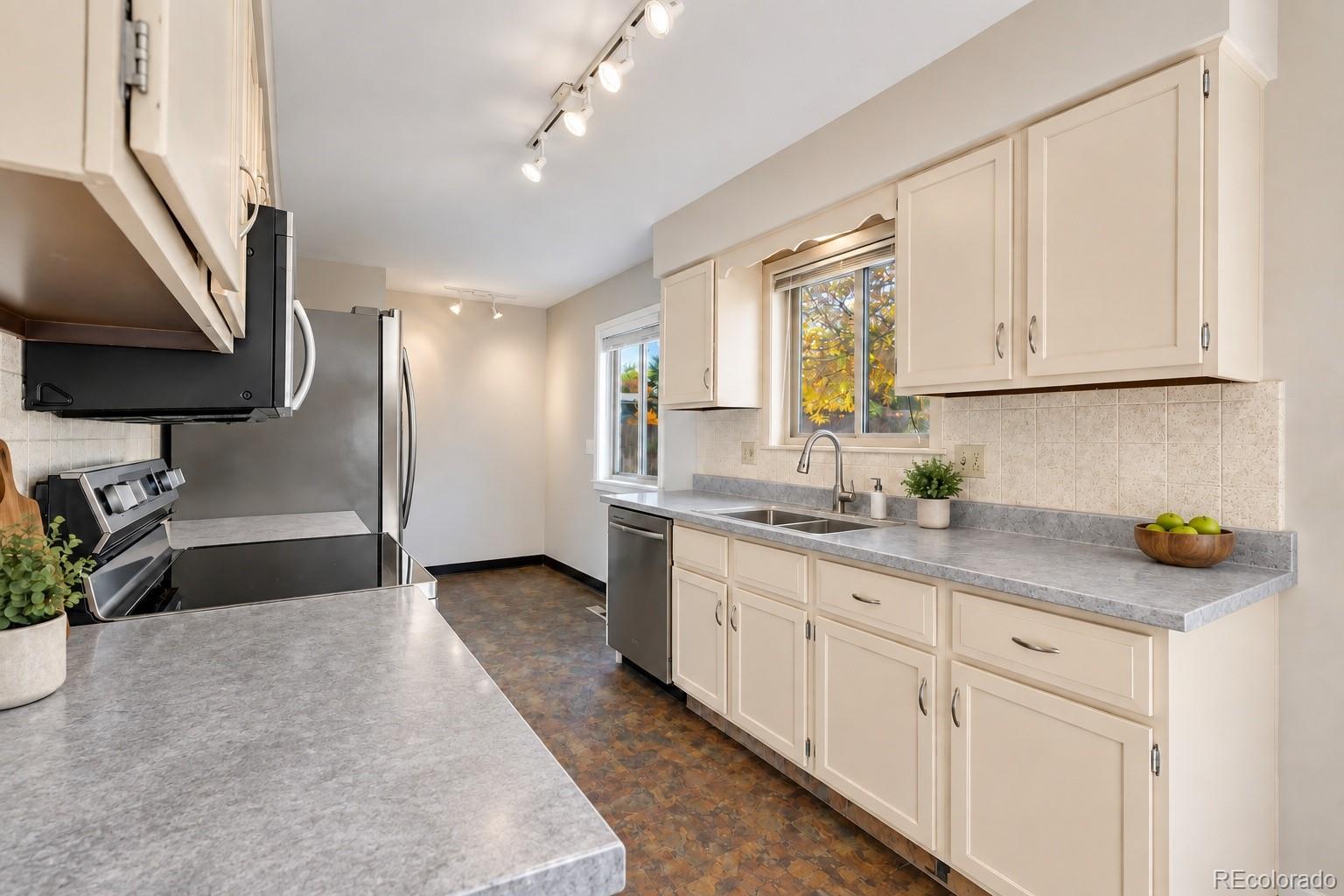 MLS Image #3 for 5915  mercury ,fort collins, Colorado