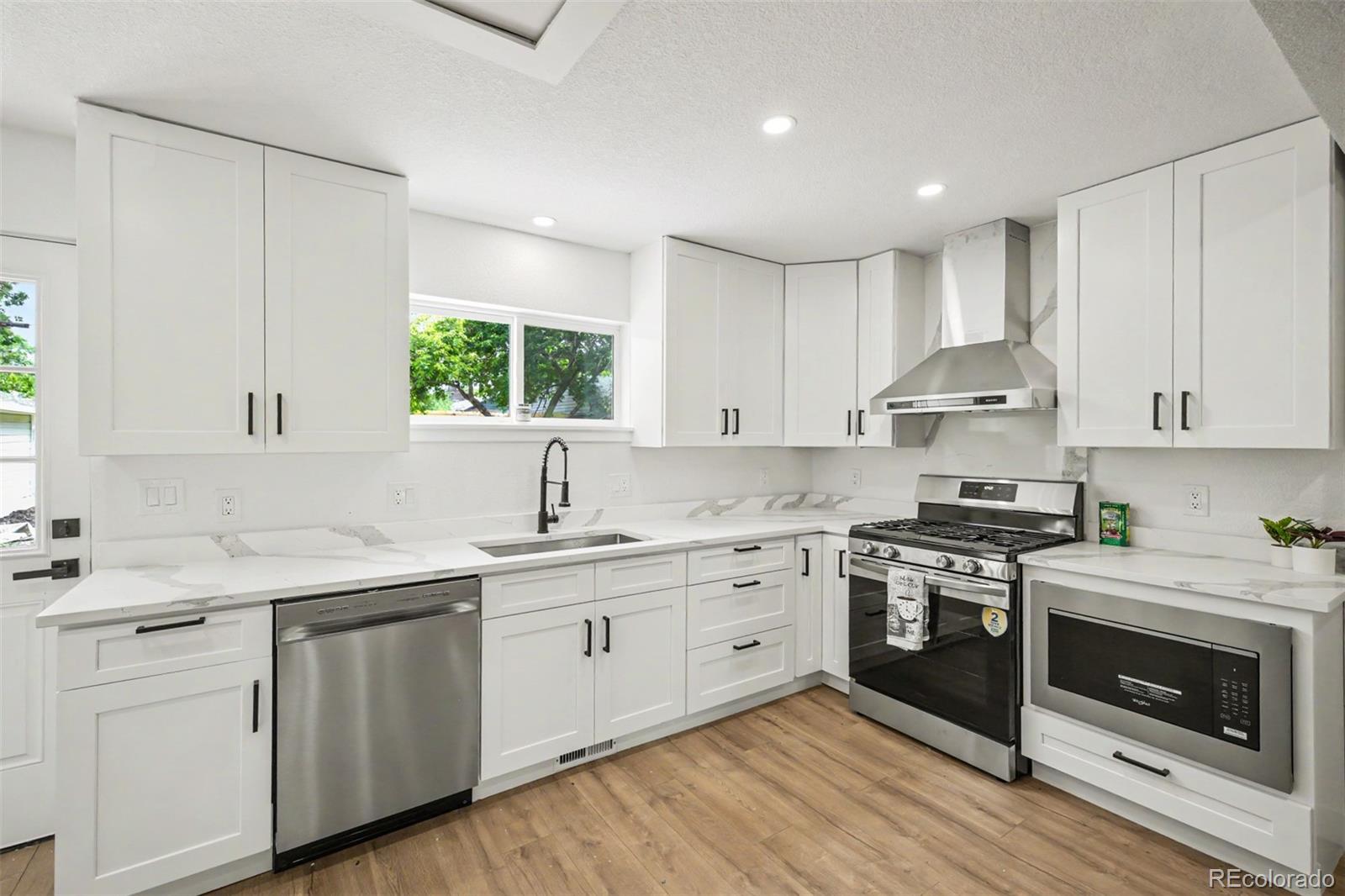 MLS Image #12 for 3734 s cherokee street,englewood, Colorado