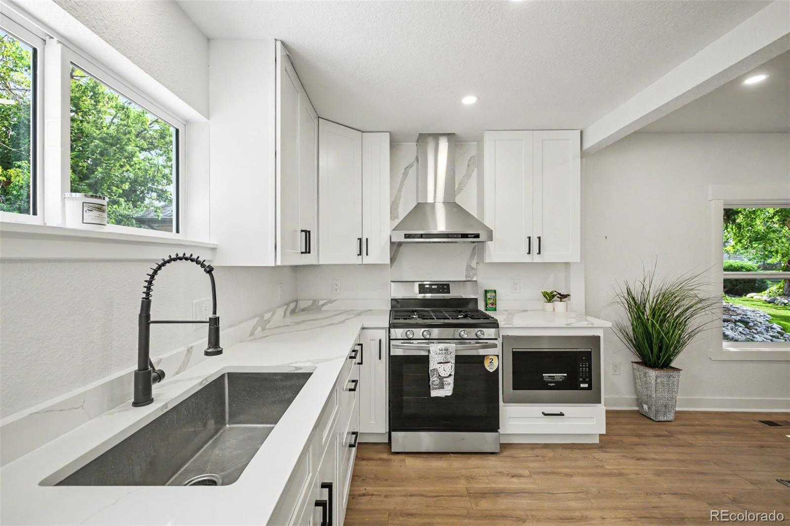 MLS Image #13 for 3734 s cherokee street,englewood, Colorado