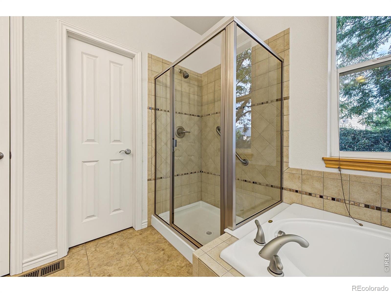 MLS Image #18 for 1524  henry court,longmont, Colorado