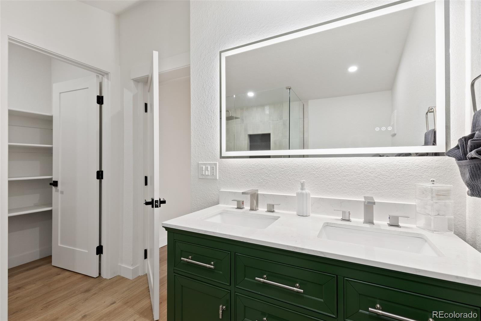 MLS Image #37 for 2912 n raleigh street,denver, Colorado