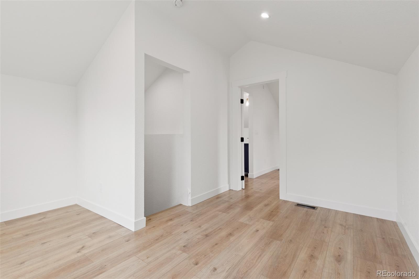 MLS Image #40 for 2912 n raleigh street,denver, Colorado