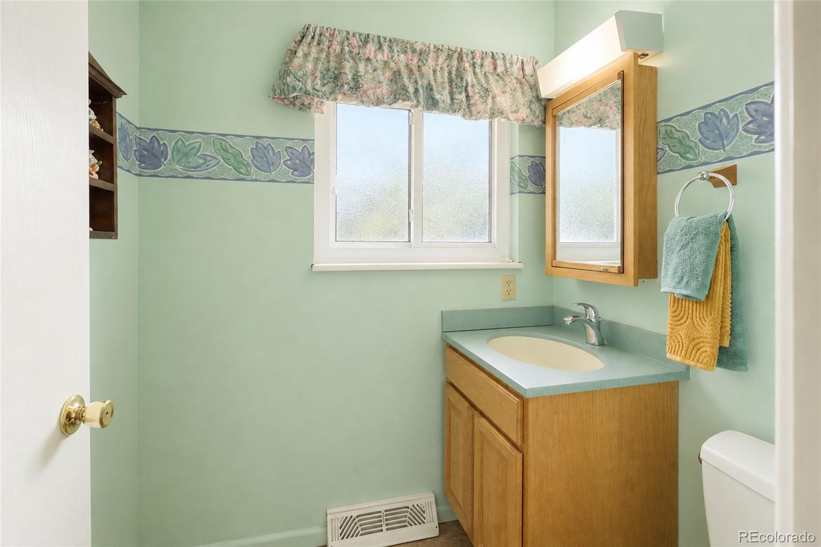 MLS Image #17 for 2591 s richfield street,aurora, Colorado