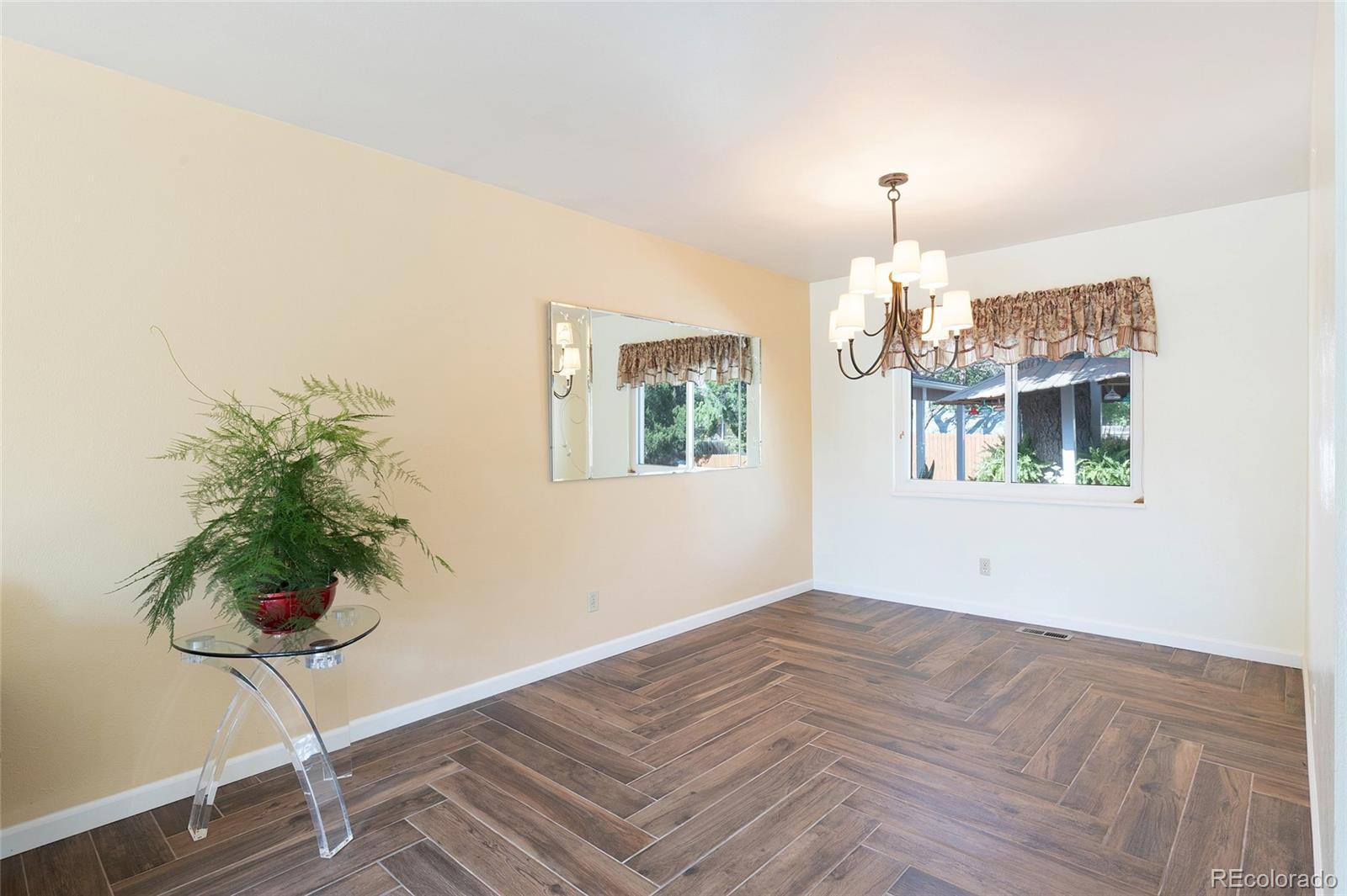MLS Image #4 for 2591 s richfield street,aurora, Colorado