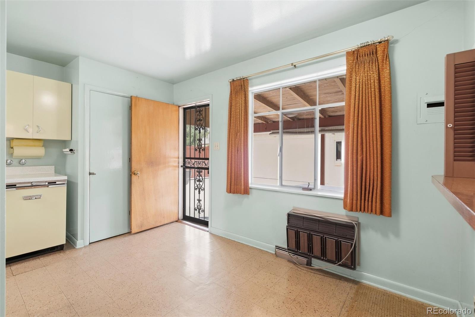 MLS Image #19 for 2581 s perry street,denver, Colorado