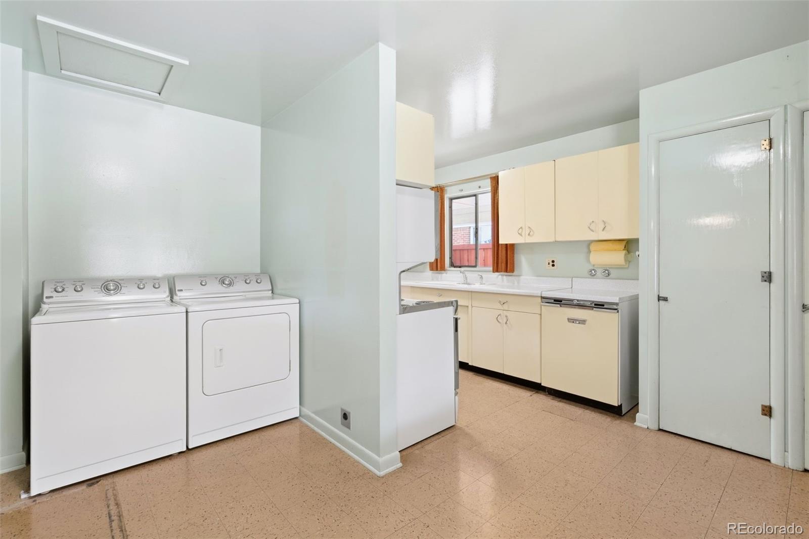 MLS Image #21 for 2581 s perry street,denver, Colorado
