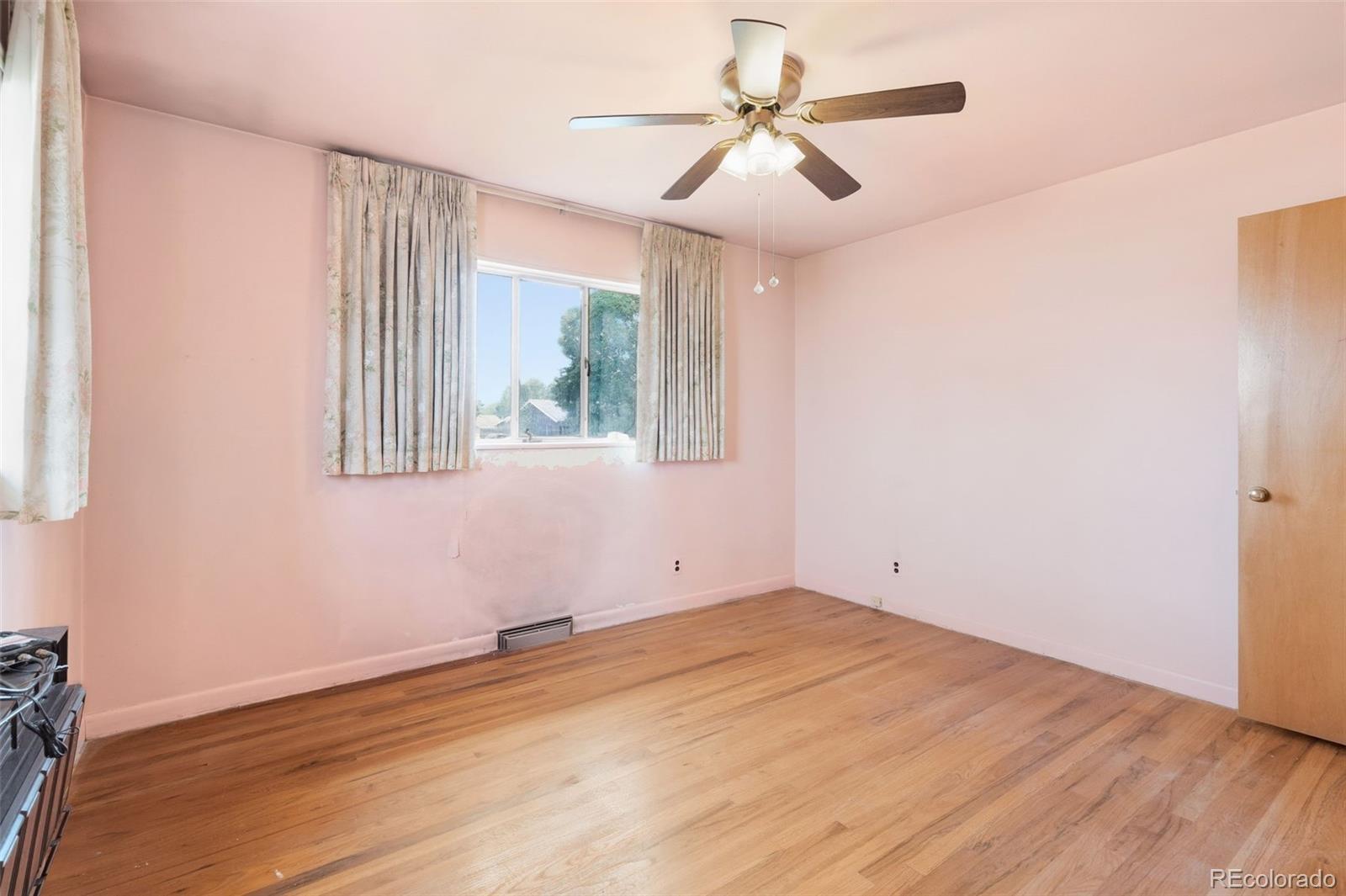 MLS Image #28 for 2581 s perry street,denver, Colorado