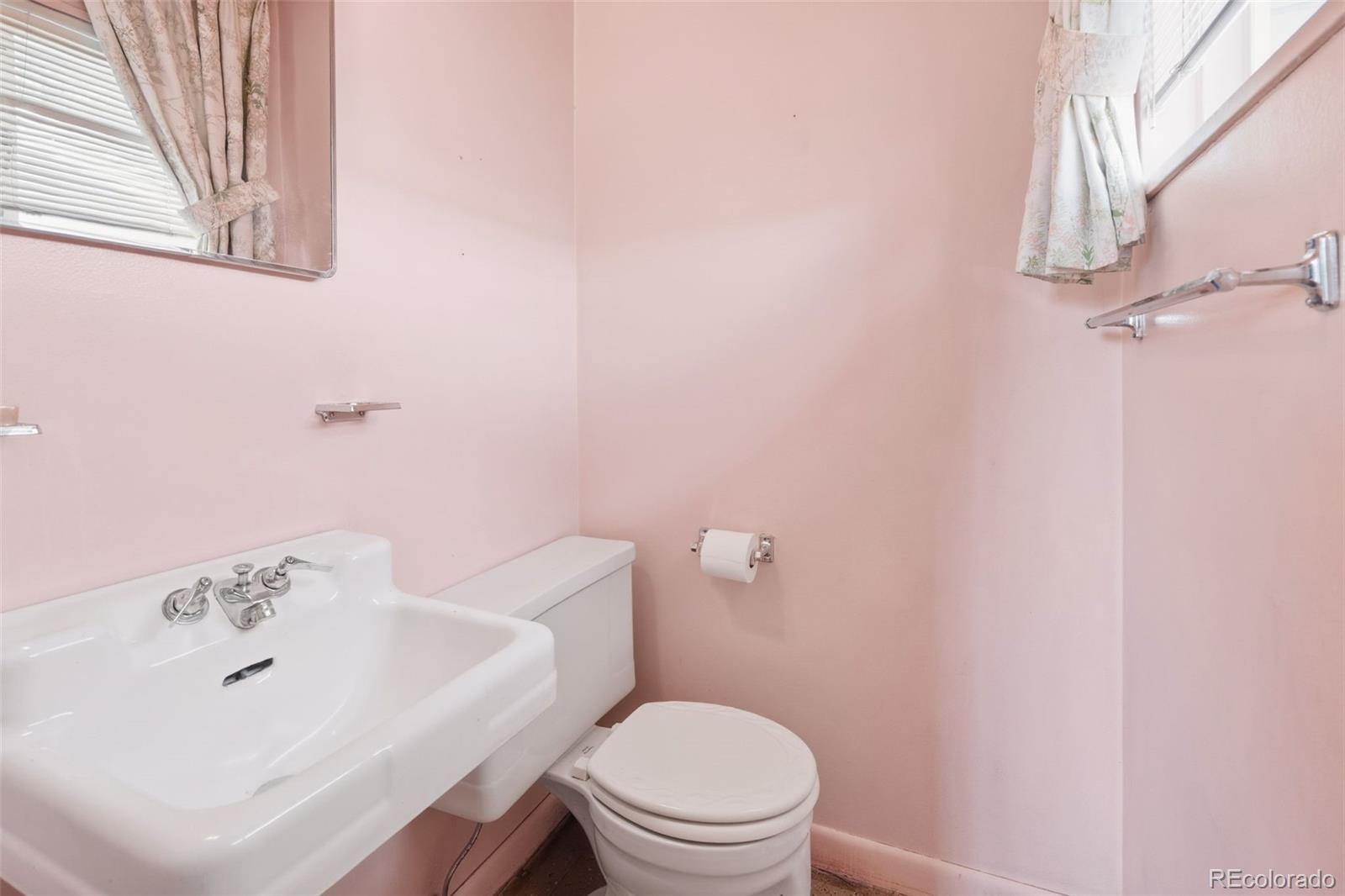 MLS Image #30 for 2581 s perry street,denver, Colorado