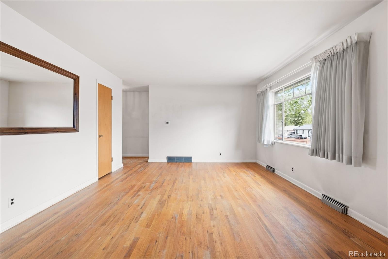 MLS Image #9 for 2581 s perry street,denver, Colorado