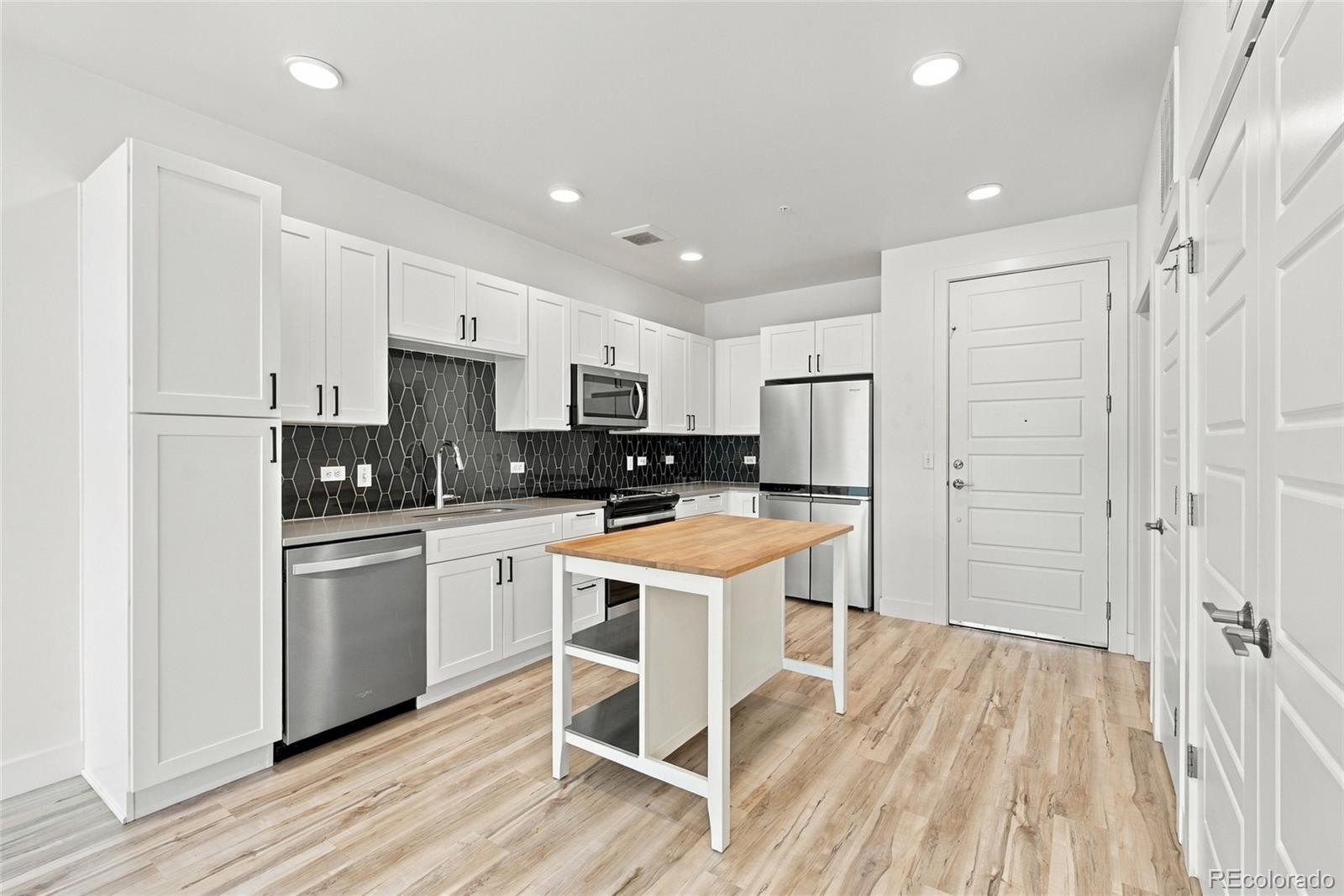 MLS Image #4 for 2851 w 52nd avenue,denver, Colorado