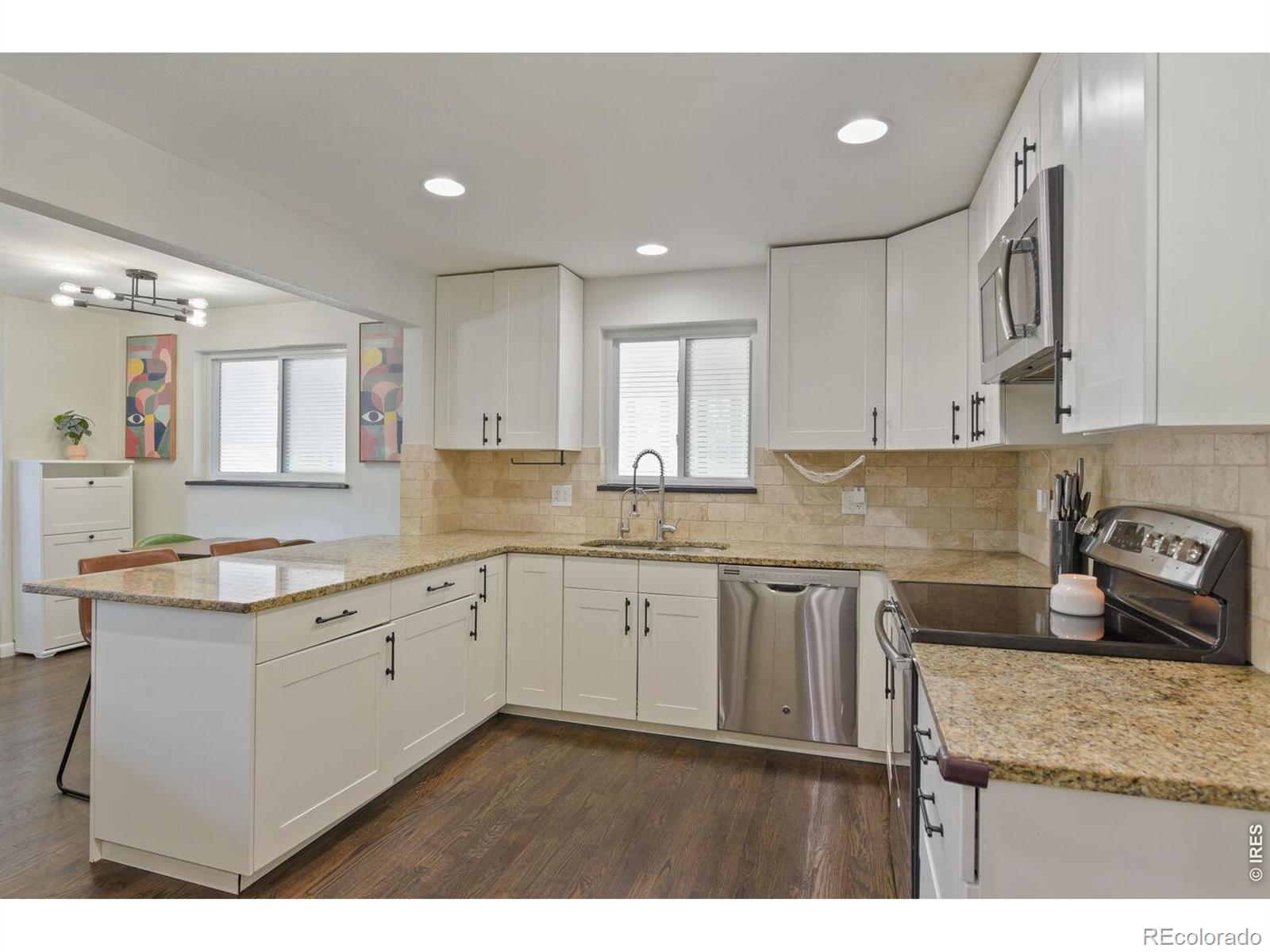 MLS Image #10 for 2555 e maplewood avenue,centennial, Colorado