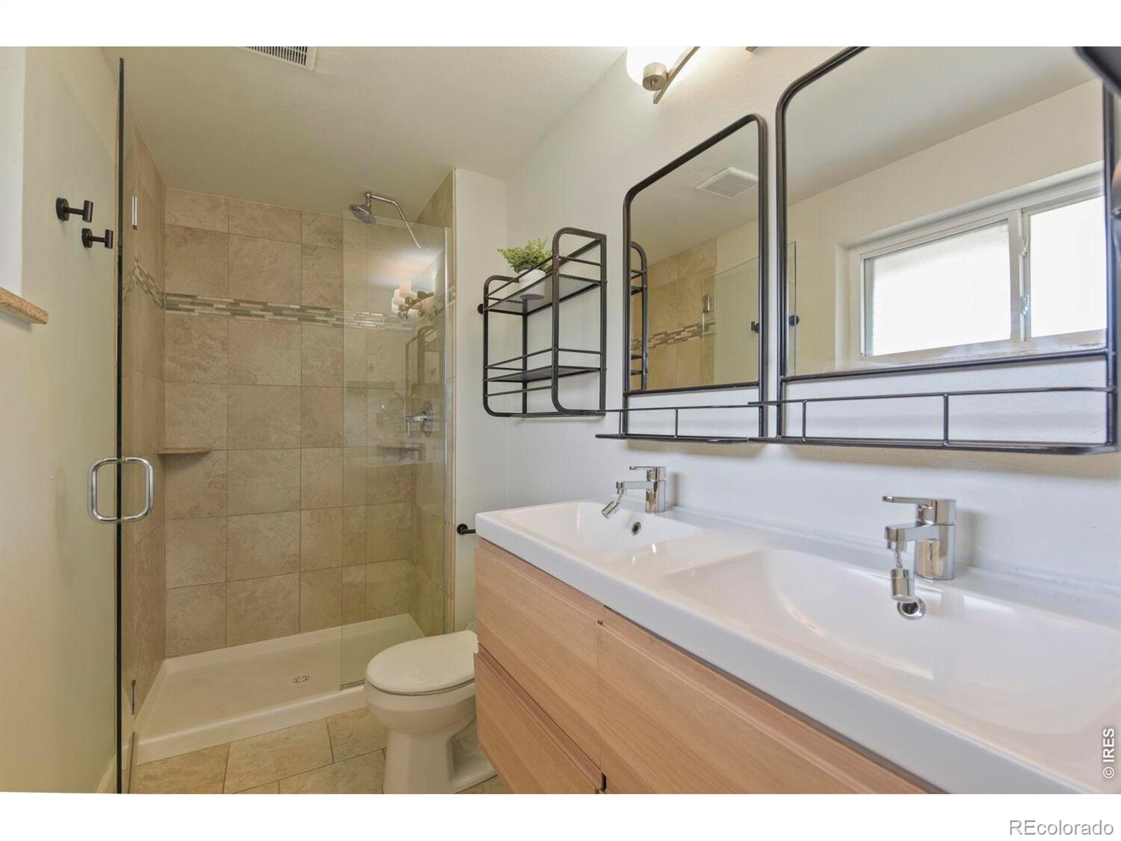 MLS Image #14 for 2555 e maplewood avenue,centennial, Colorado