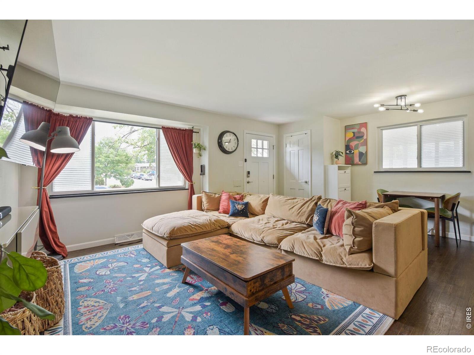 MLS Image #4 for 2555 e maplewood avenue,centennial, Colorado