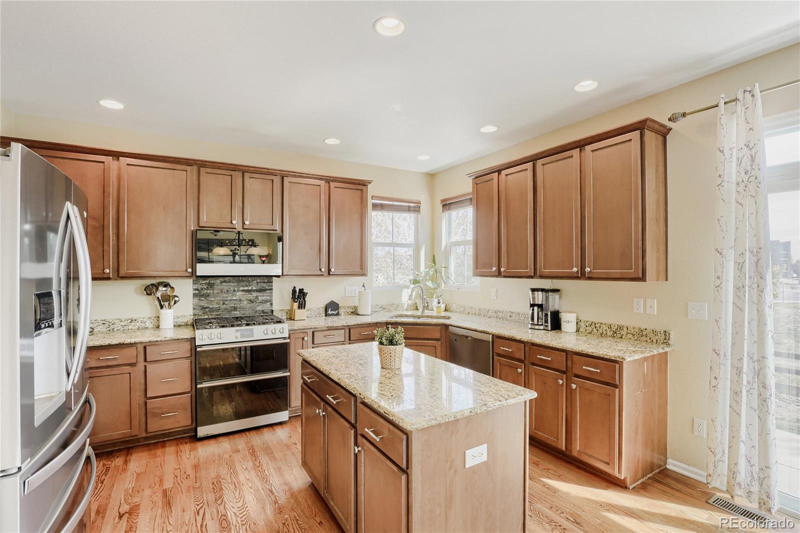 MLS Image #3 for 404 n flat rock street,aurora, Colorado