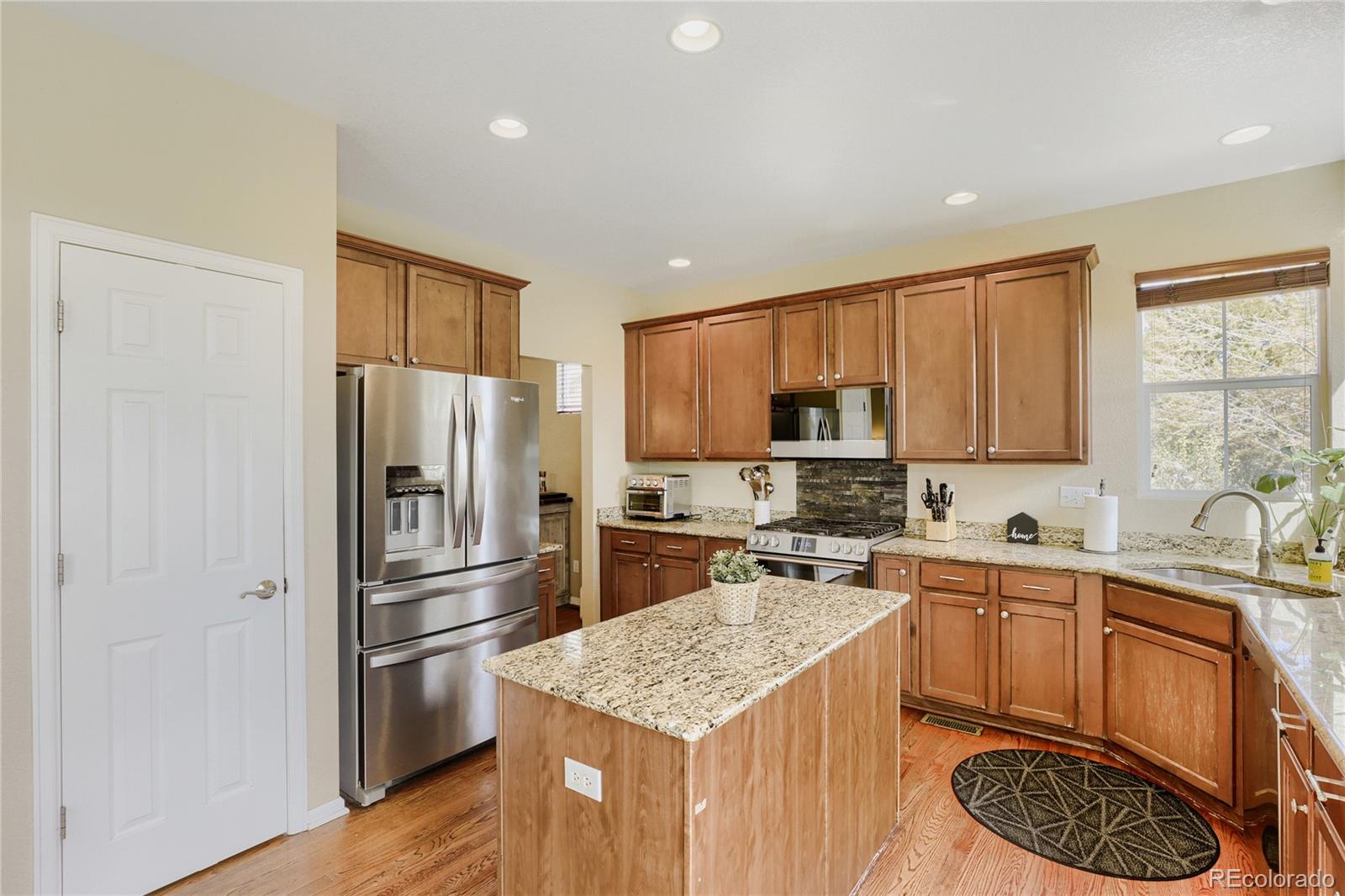 MLS Image #4 for 404 n flat rock street,aurora, Colorado