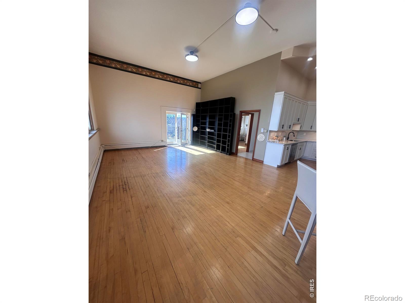 MLS Image #13 for 2351  federal boulevard 304,denver, Colorado