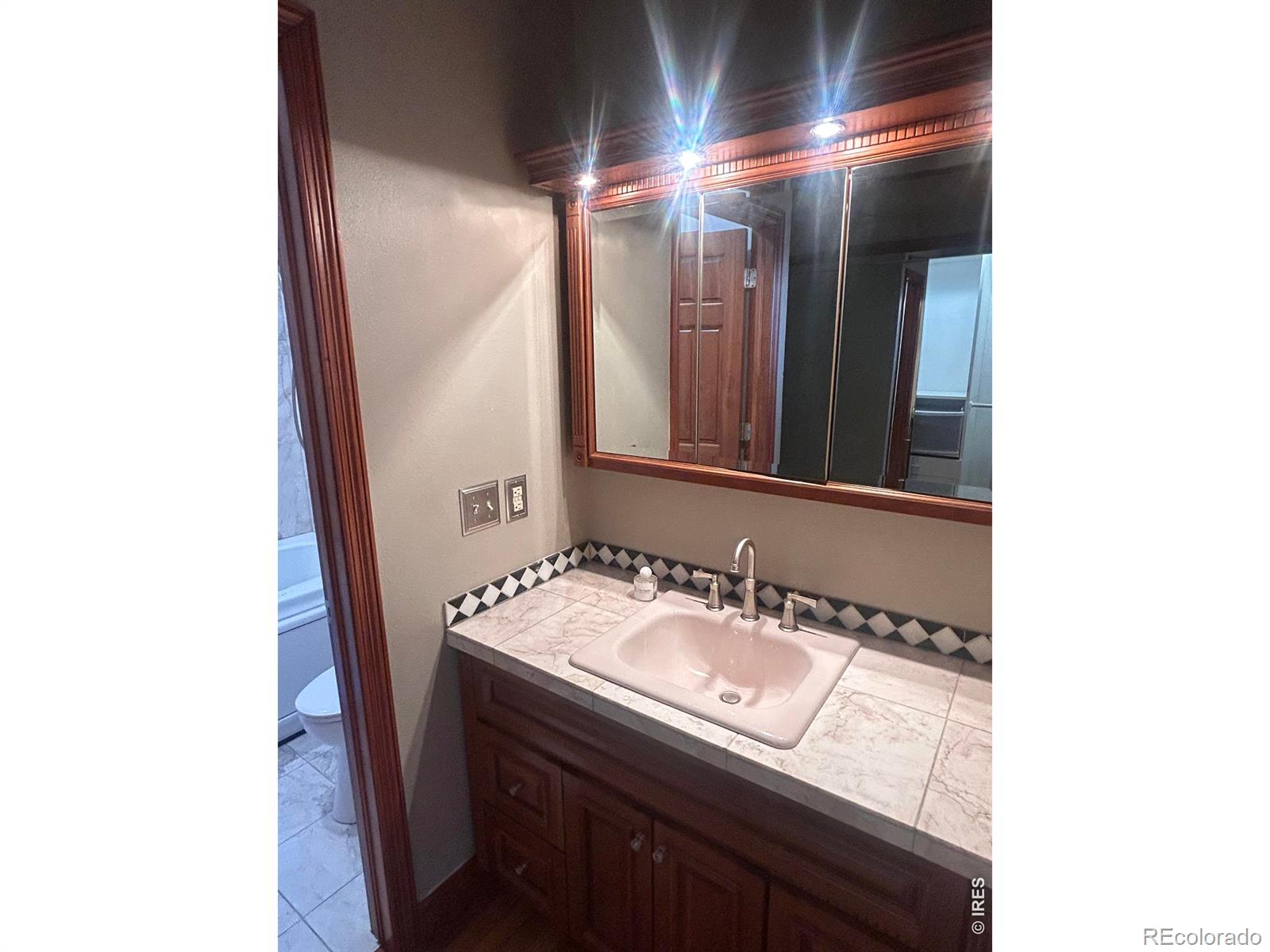 MLS Image #6 for 2351  federal boulevard 304,denver, Colorado