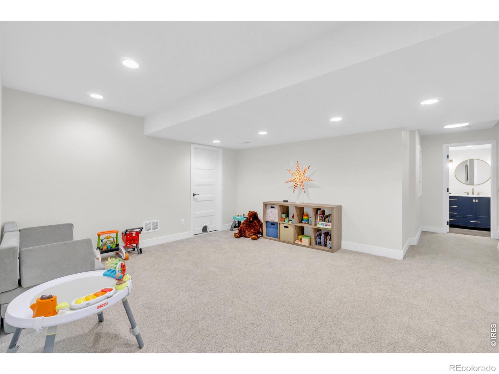 MLS Image #29 for 138  starlight circle,erie, Colorado
