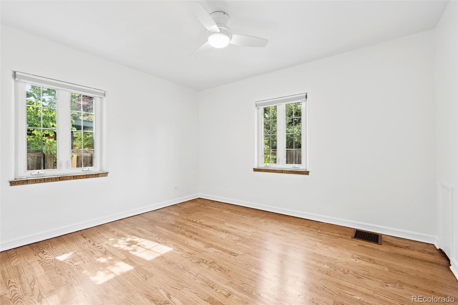 MLS Image #10 for 695  dahlia street,denver, Colorado