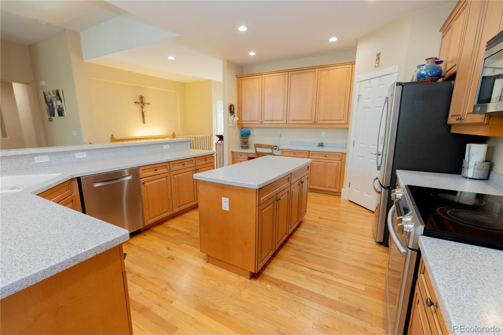 MLS Image #13 for 4056 s liverpool way,aurora, Colorado