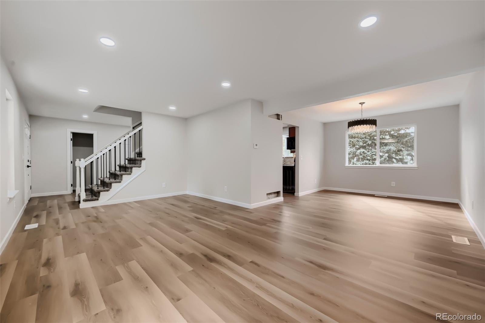MLS Image #4 for 5105 s uravan place,centennial, Colorado