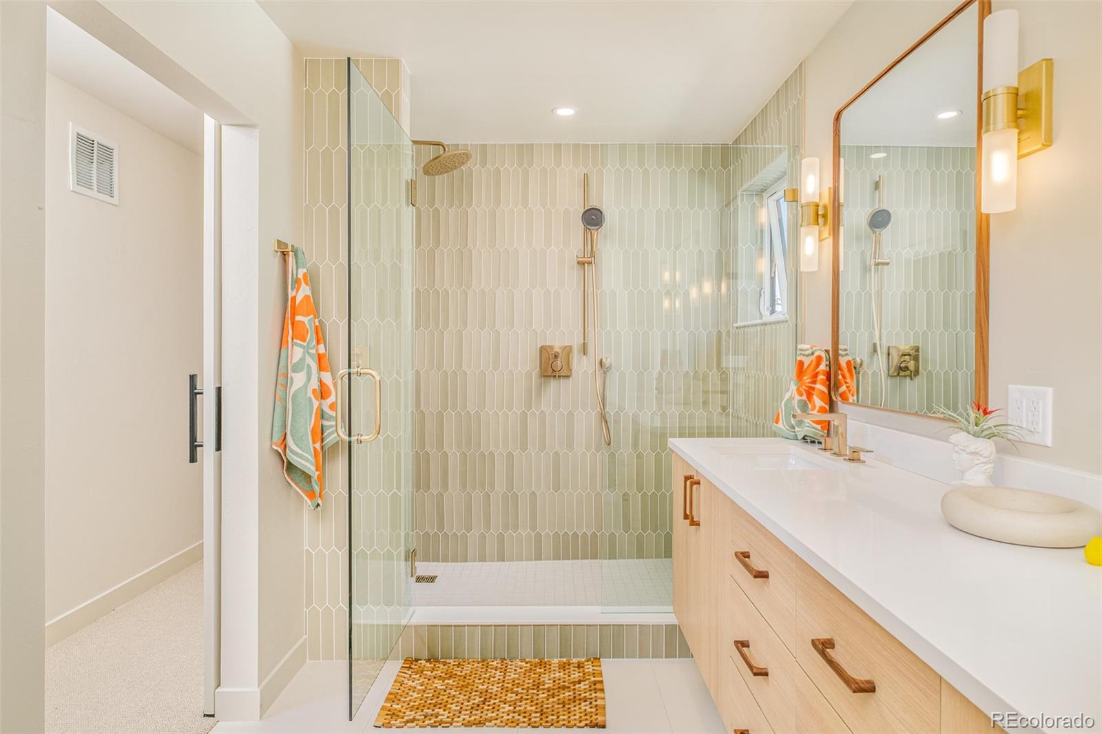 MLS Image #26 for 2162 s grant street,denver, Colorado