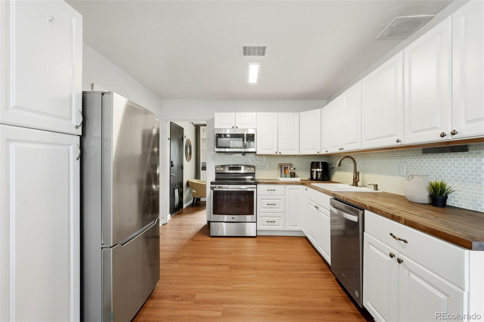 MLS Image #8 for 9051  lilly court,thornton, Colorado