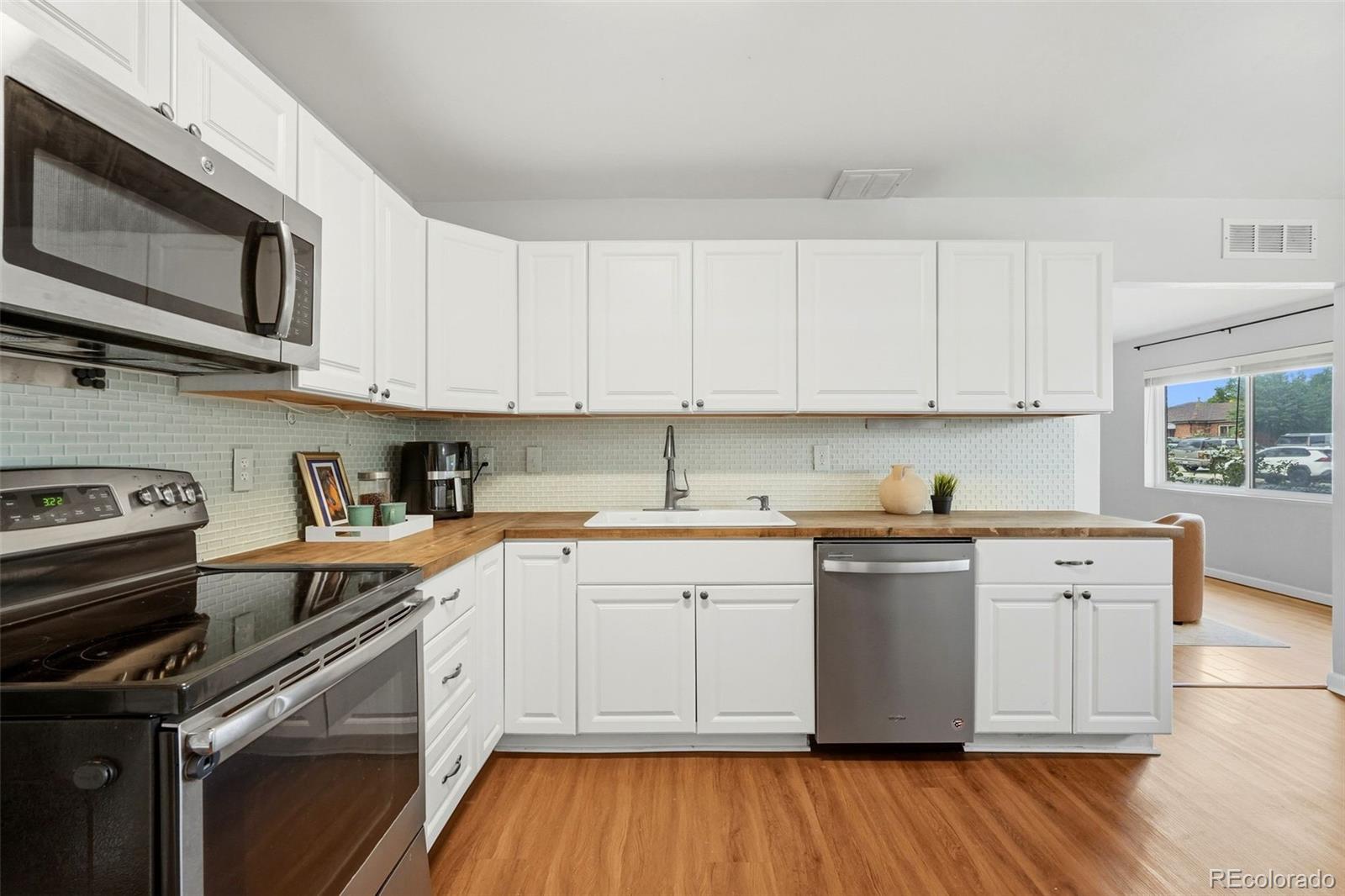 MLS Image #9 for 9051  lilly court,thornton, Colorado