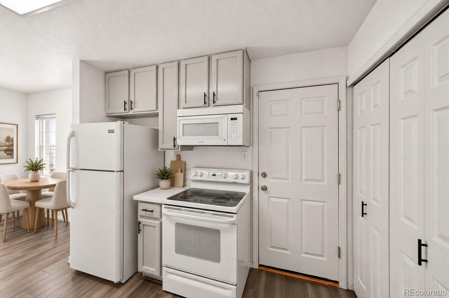 MLS Image #5 for 17183 e wyoming drive,aurora, Colorado