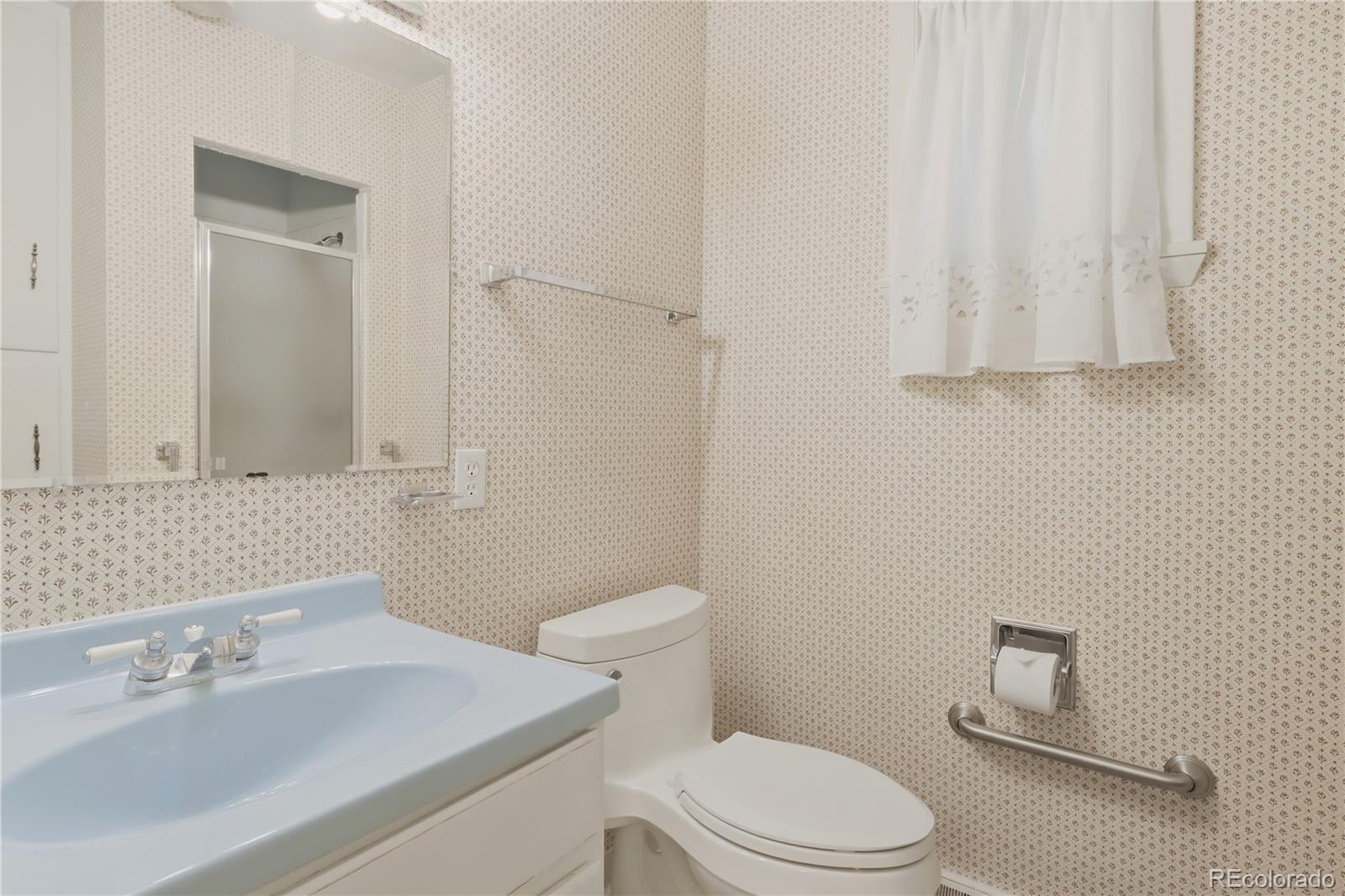 MLS Image #13 for 6376 s valleyview street,littleton, Colorado