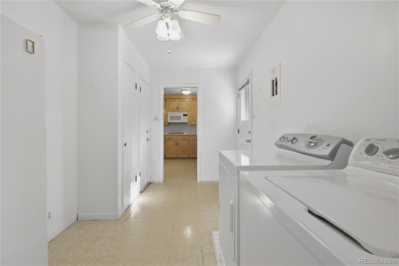 MLS Image #14 for 6376 s valleyview street,littleton, Colorado