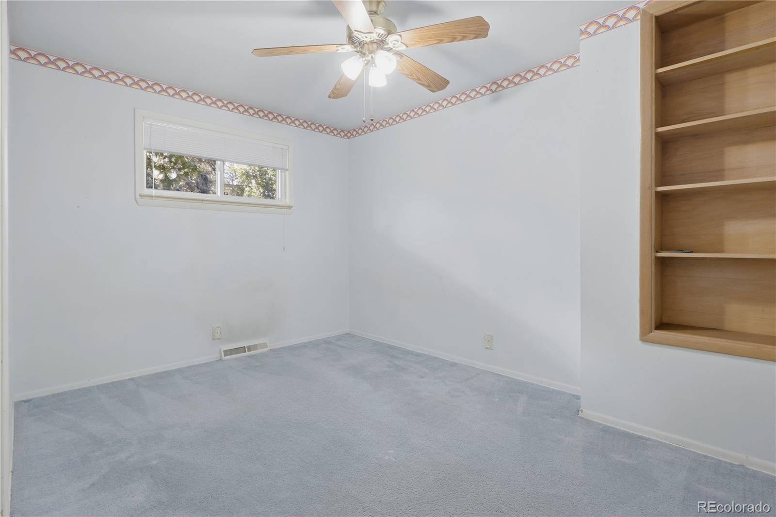 MLS Image #15 for 6376 s valleyview street,littleton, Colorado