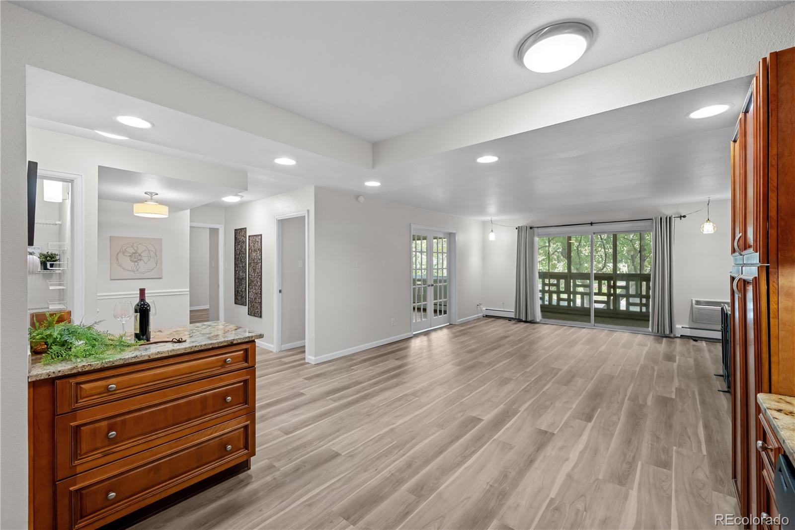 MLS Image #5 for 9355 e center avenue 4a,denver, Colorado