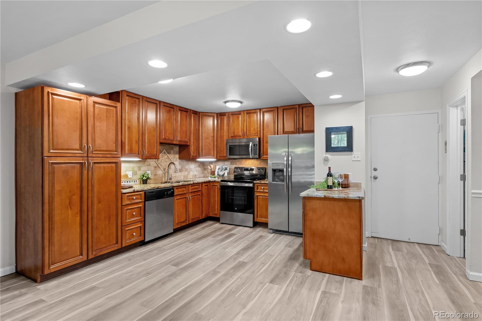 MLS Image #6 for 9355 e center avenue 4a,denver, Colorado