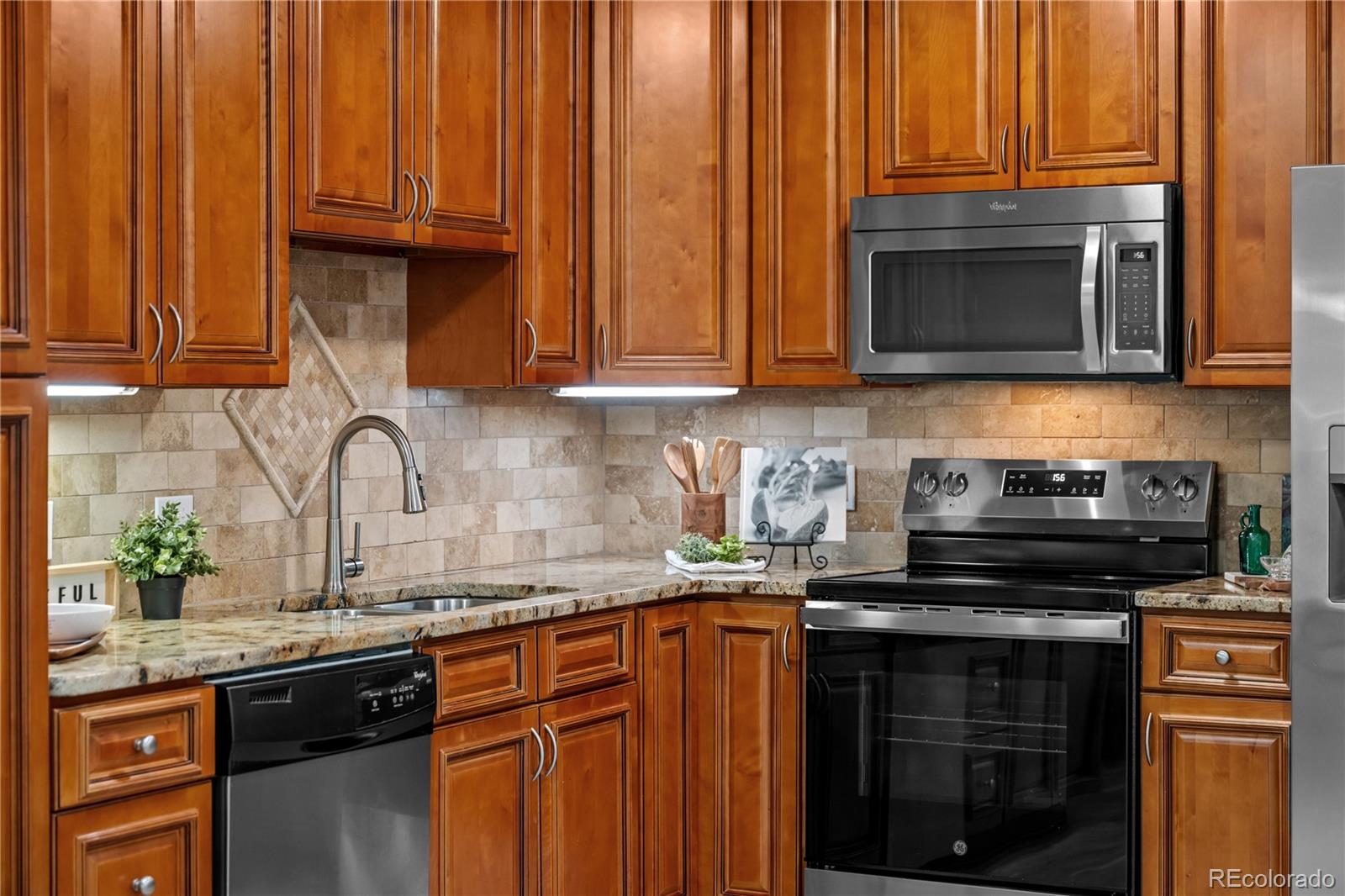MLS Image #7 for 9355 e center avenue 4a,denver, Colorado